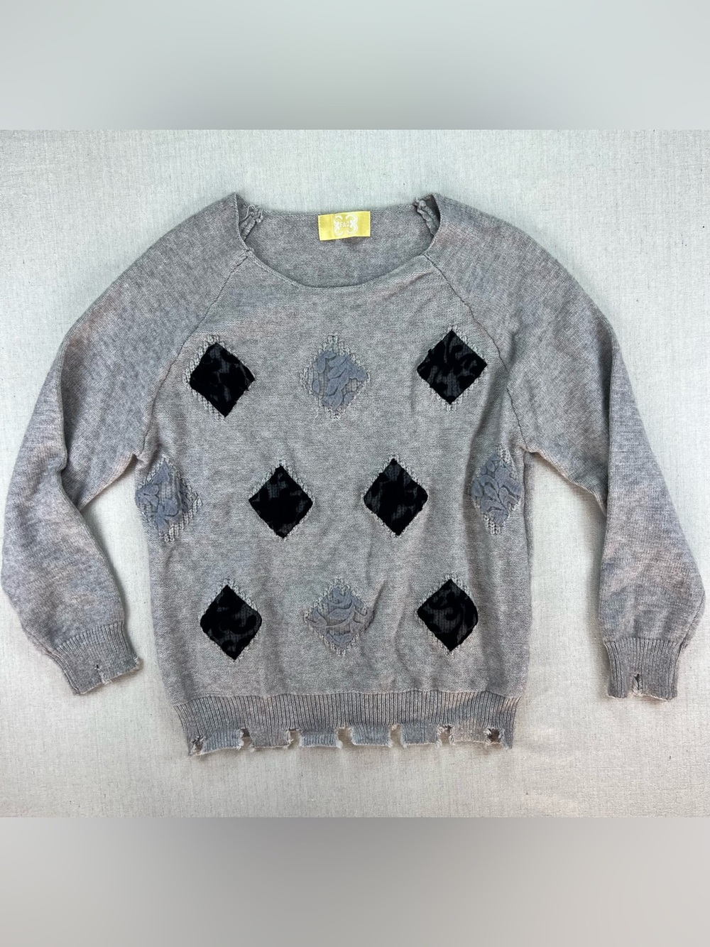 Women's Gray Soft Comfy Grunge Distressed Lace Patchwork Everyday Sweater Size S